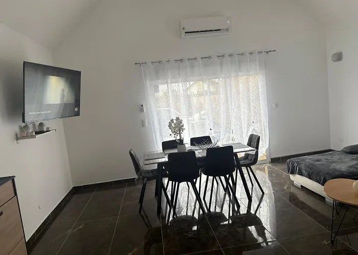 Maison A La Campagne * Saint-Thibault (Aube)